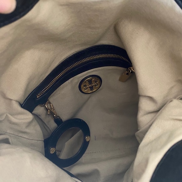 Tory Burch black leather purse - Picture 2 of 2